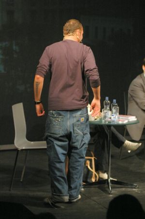 Kalhoty Samera, hlavn jejich zadn st, byly samostatnou kapitolou talk show.